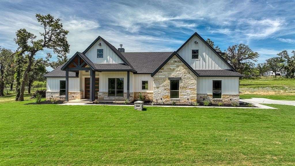 2 Acres of Residential Land with Home for Sale in Weatherford, Texas