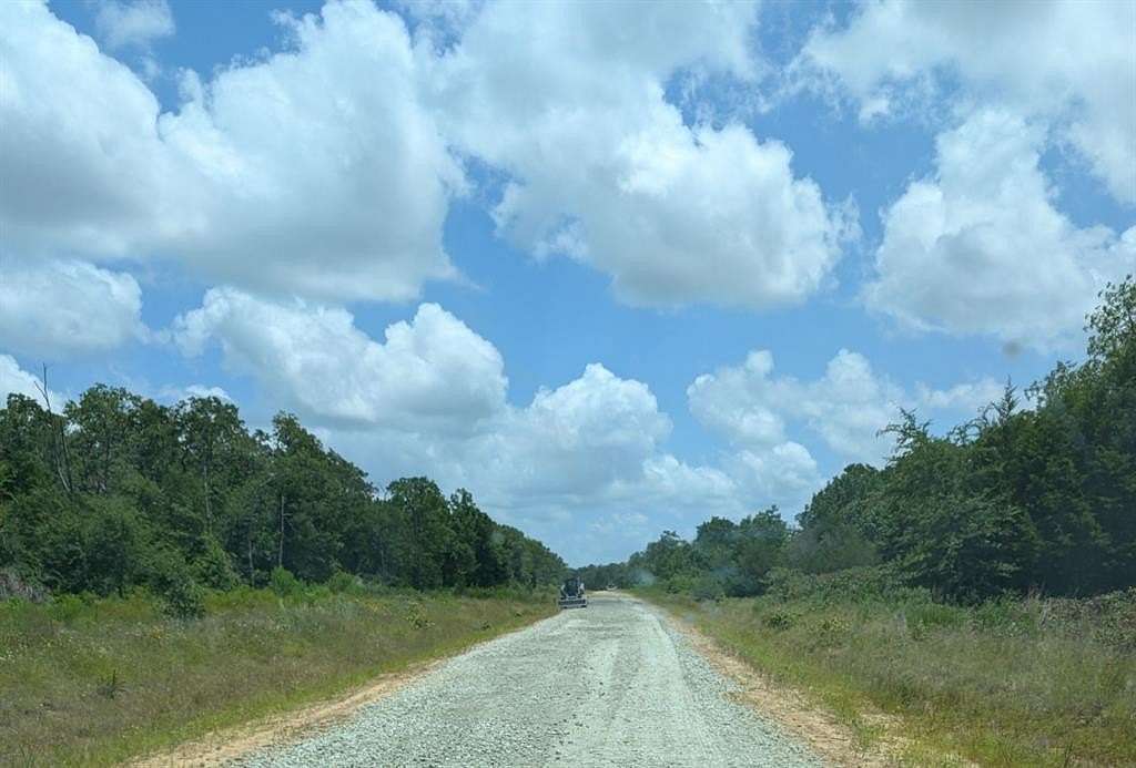 10 Acres of Land for Sale in Wills Point, Texas