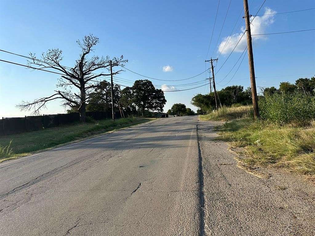 6 Acres of Residential Land for Sale in Kennedale, Texas