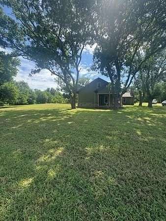 2.5 Acres of Residential Land with Home for Sale in Princeton, Texas