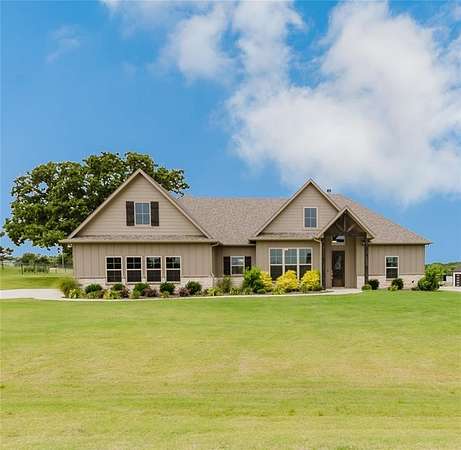 2 Acres of Residential Land with Home for Sale in Decatur, Texas