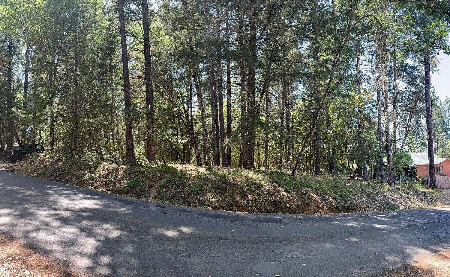 2.86 Acres of Residential Land for Sale in Willits, California
