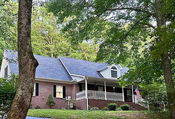 5 Acres of Residential Land with Home for Auction in Rockfield, Kentucky