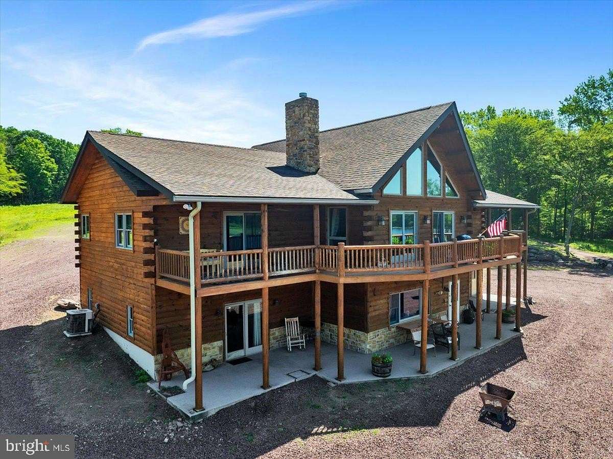 611 Acres of Land with Home for Sale in White Haven, Pennsylvania