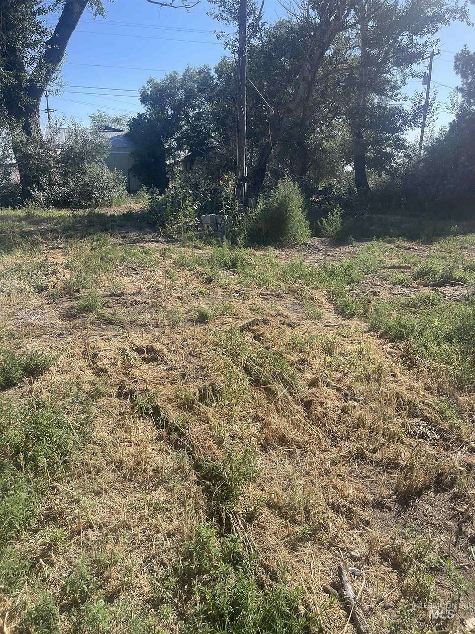 0.25 Acres of Residential Land for Sale in Shoshone, Idaho