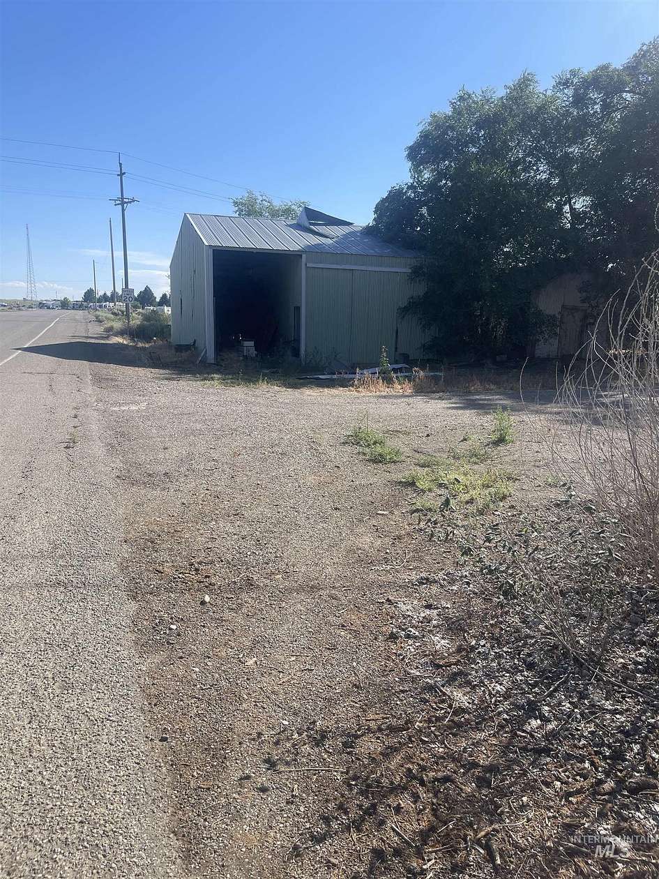 0.25 Acres of Land for Sale in Shoshone, Idaho