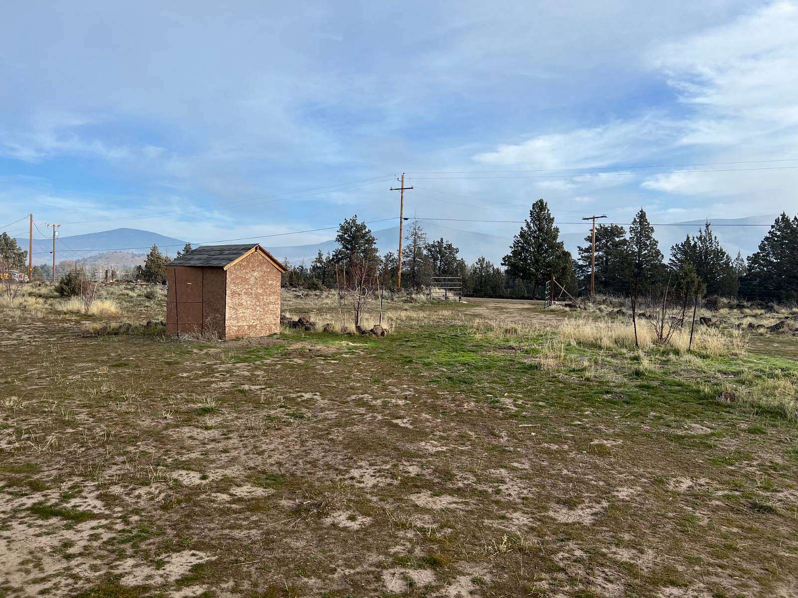 2.5 Acres of Residential Land for Sale in Montague, California