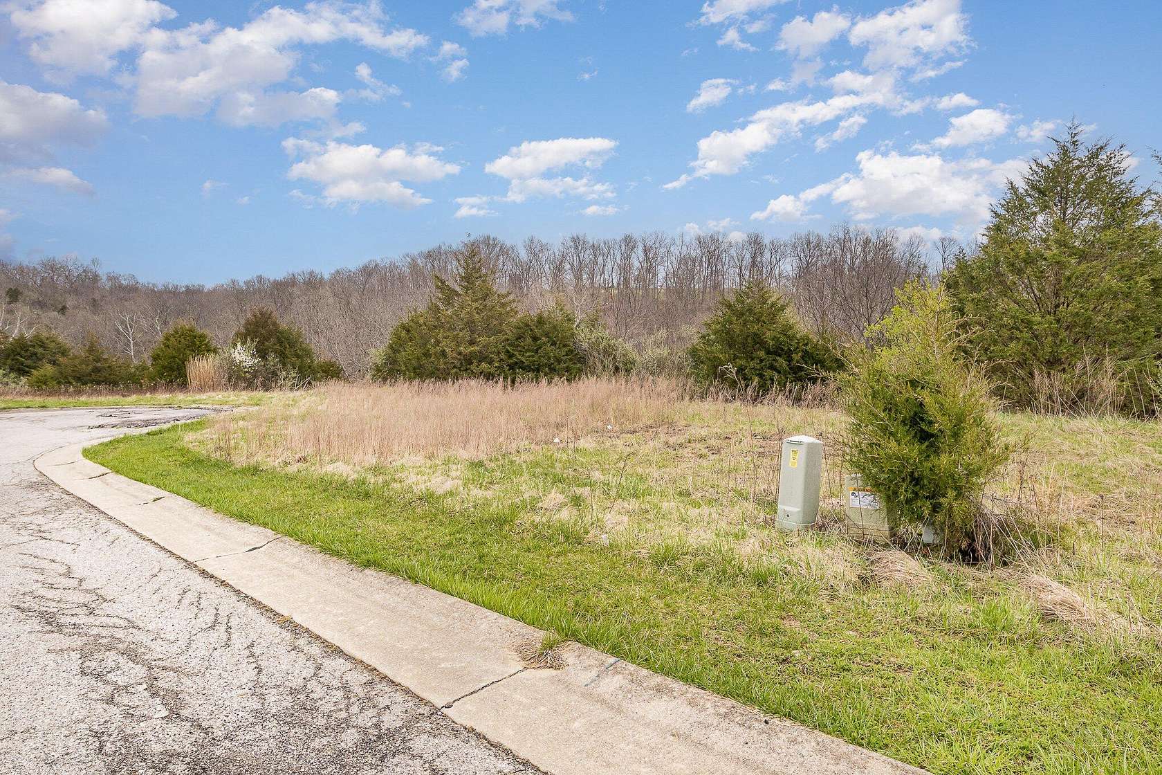 1 Acre of Residential Land for Sale in Dry Ridge, Kentucky