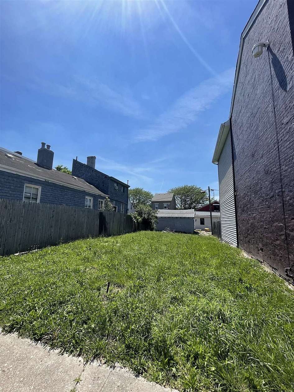 0.04 Acres of Residential Land for Sale in Covington, Kentucky