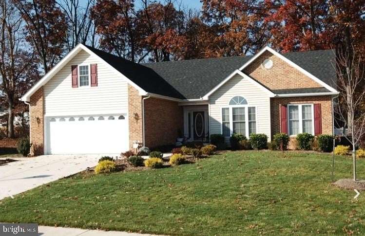 21 Acres of Recreational Land with Home for Sale in High View, West Virginia