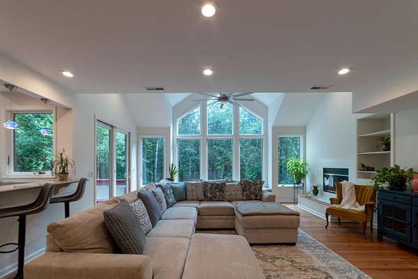 6.27 Acres of Residential Land with Home for Sale in Ravenel, South Carolina