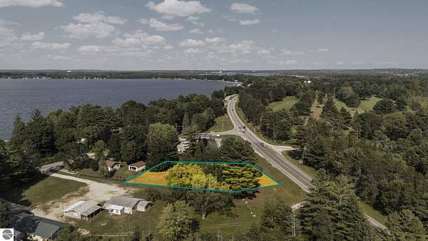 0.45 Acres of Residential Land for Sale in Cadillac, Michigan