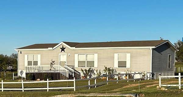 1.89 Acres of Residential Land with Home for Sale in Richland Springs, Texas