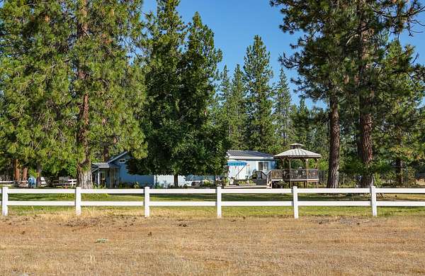 13 Acres of Land with Home for Sale in Greenview, California