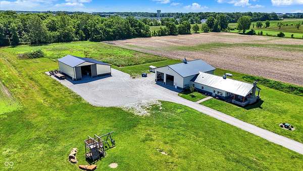 5.36 Acres of Residential Land with Home for Sale in Sheridan, Indiana