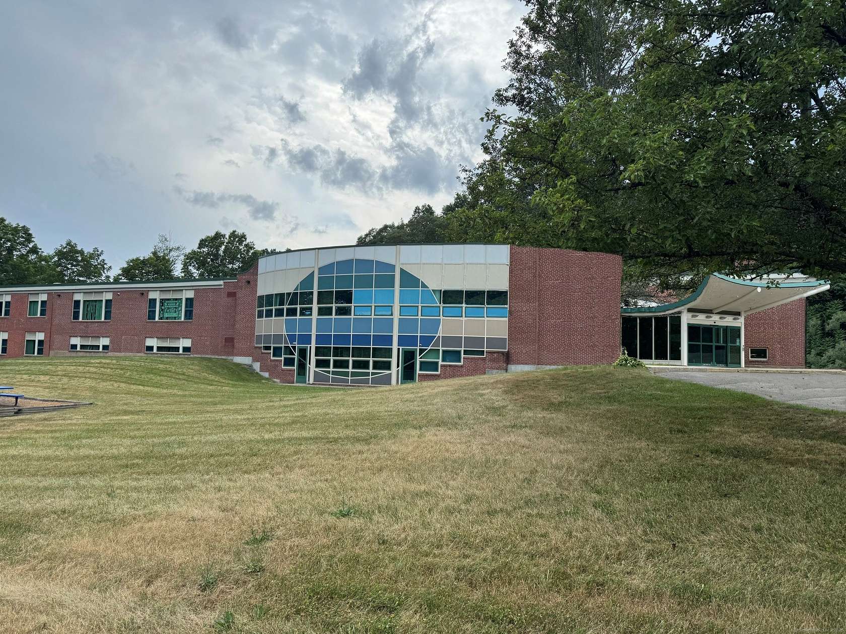 5.12 Acres of Improved Commercial Land for Sale in North Branford, Connecticut