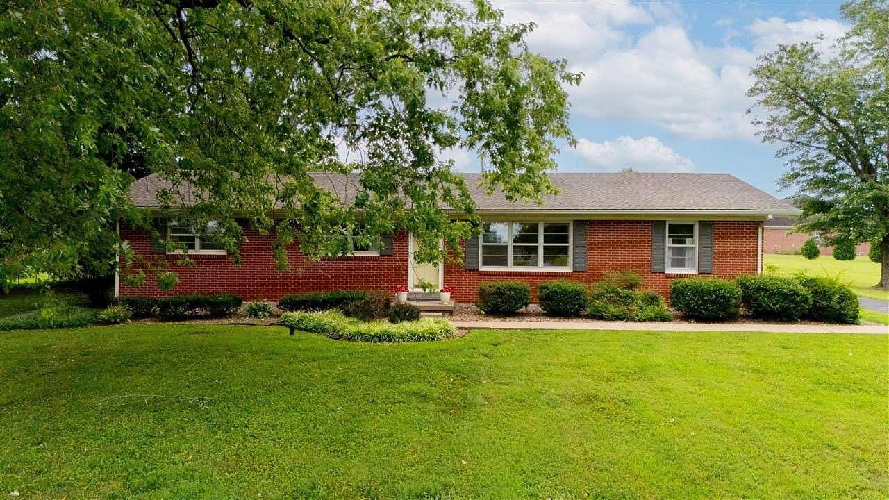 1.78 Acres of Residential Land with Home for Sale in Bowling Green, Kentucky