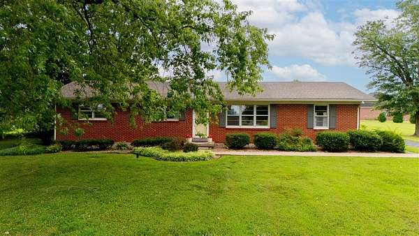 1.78 Acres of Residential Land with Home for Sale in Bowling Green, Kentucky