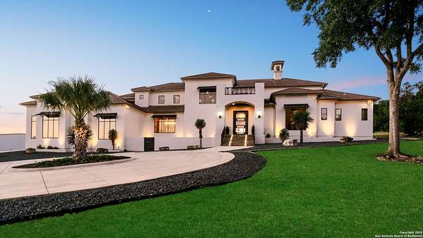 5.14 Acres of Residential Land with Home for Sale in Garden Ridge, Texas