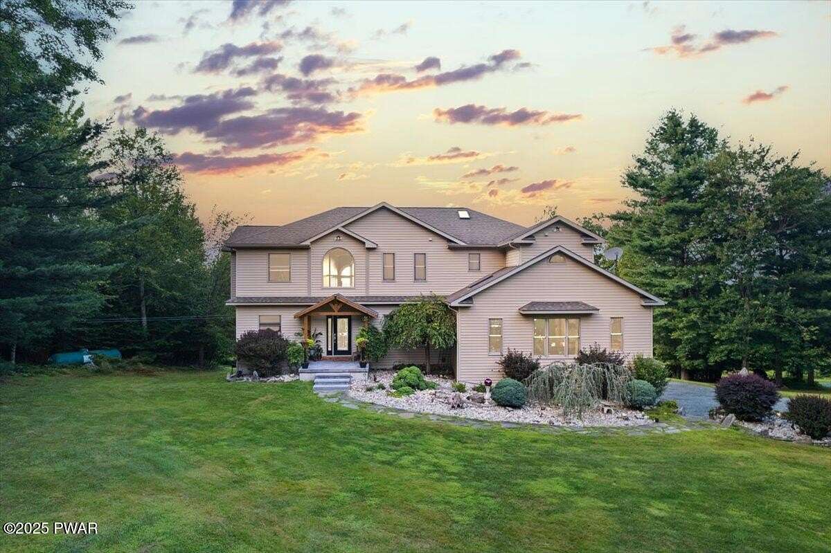 4.48 Acres of Residential Land with Home for Sale in Tafton, Pennsylvania