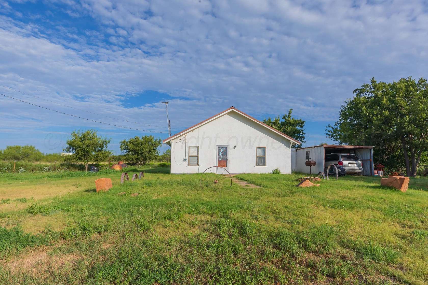 36.6 Acres of Land with Home for Sale in Clarendon, Texas