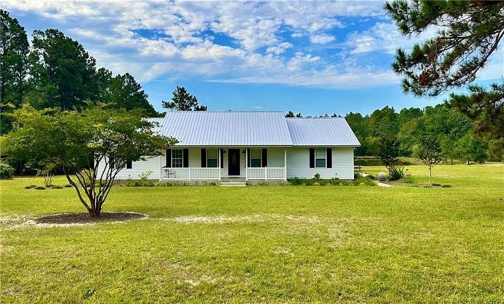 5.39 Acres of Land with Home for Sale in Waycross, Georgia