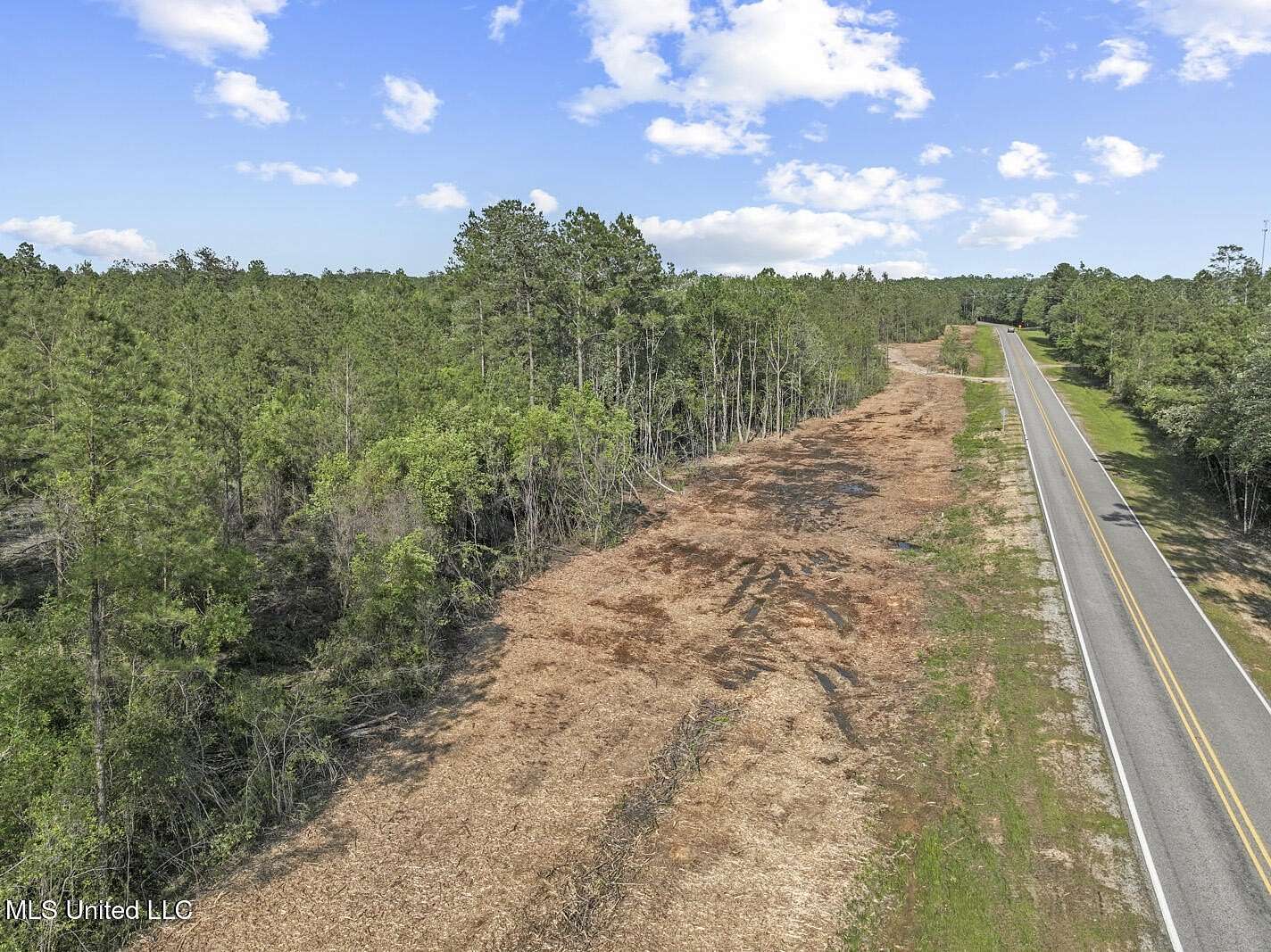 4 Acres of Residential Land for Sale in Saucier, Mississippi
