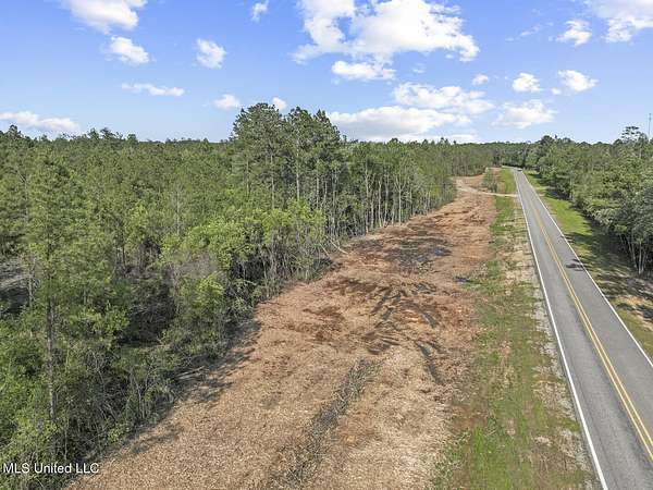 4 Acres of Residential Land for Sale in Saucier, Mississippi