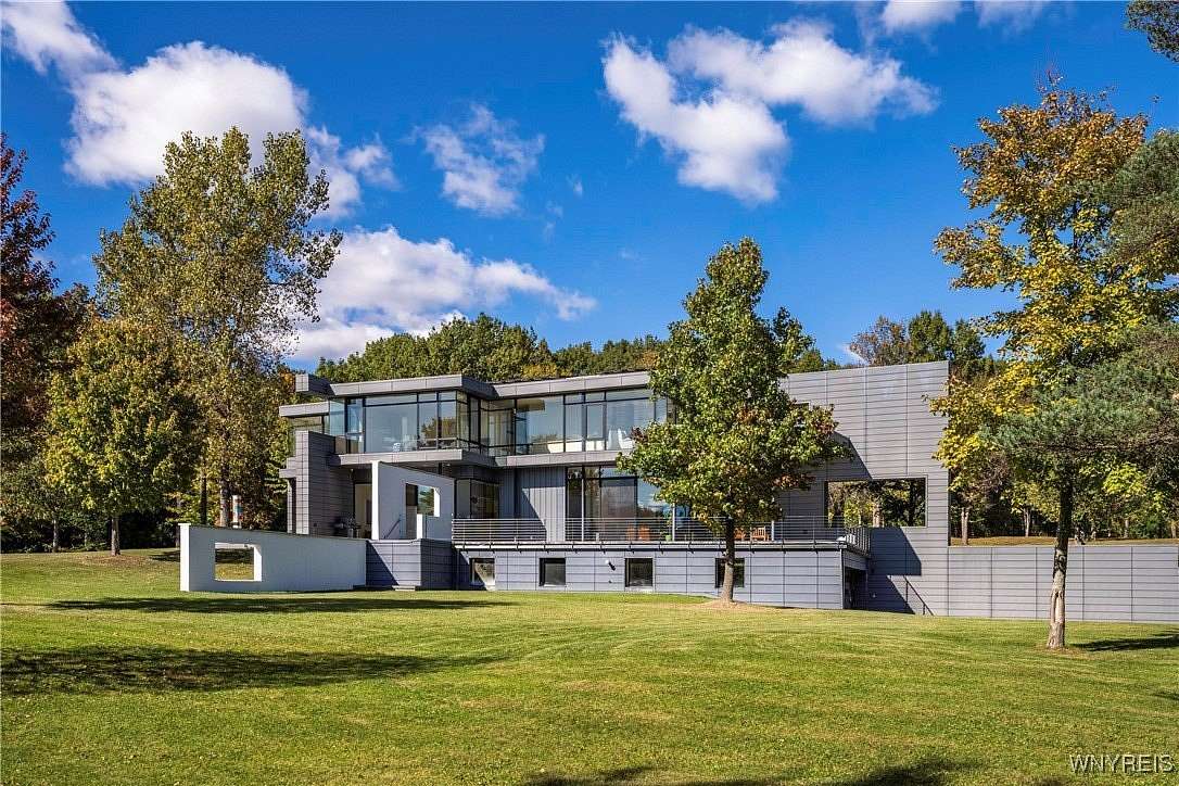 10 Acres of Residential Land with Home for Sale in Orchard Park, New York