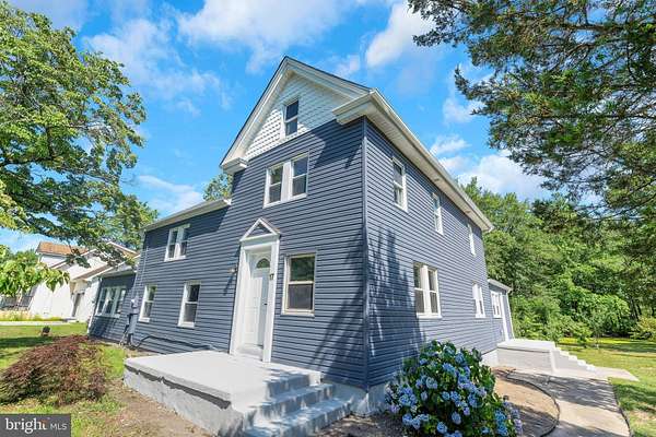 1.69 Acres of Residential Land with Home for Sale in Carneys Point, New Jersey