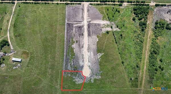 1 Acre of Residential Land for Sale in Rogers, Texas