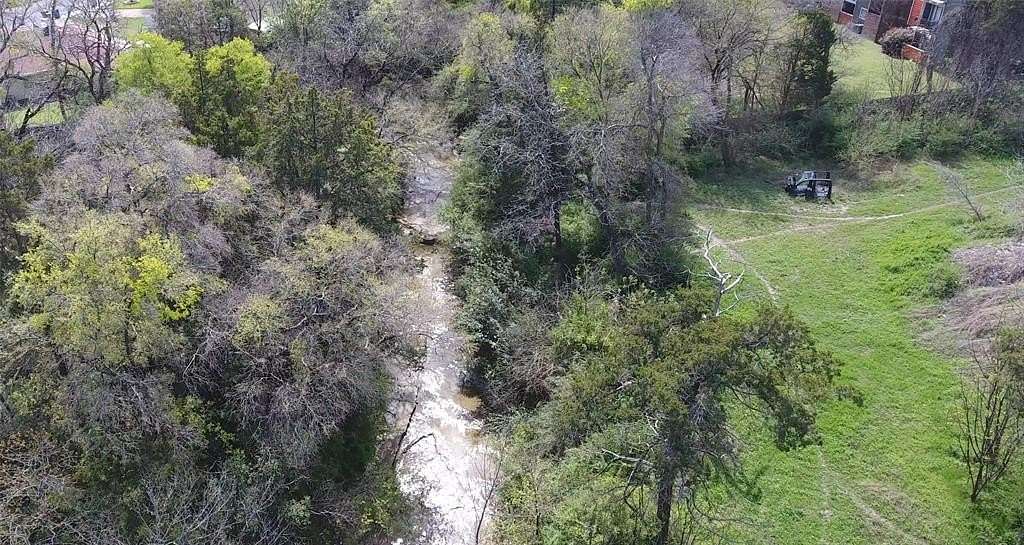 8.69 Acres of Land for Sale in Dallas, Texas