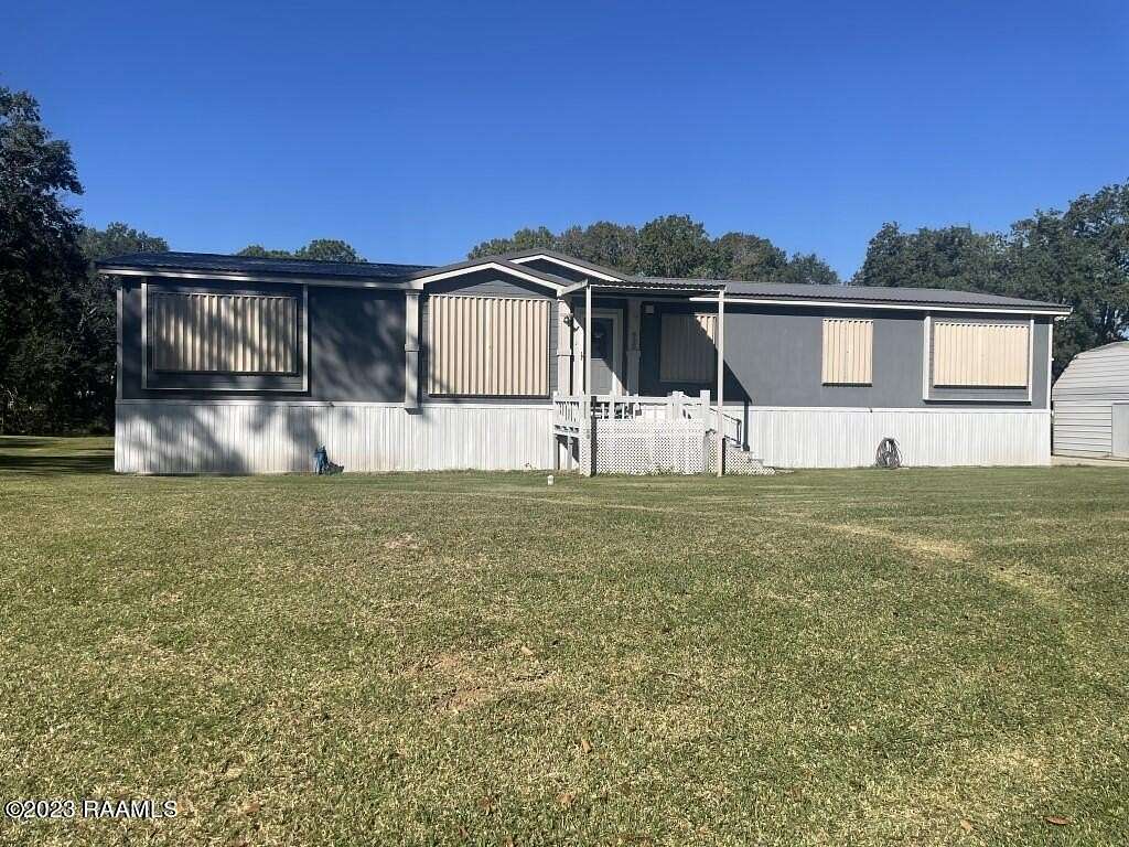 2 Acres of Land with Home for Sale in Franklin, Louisiana