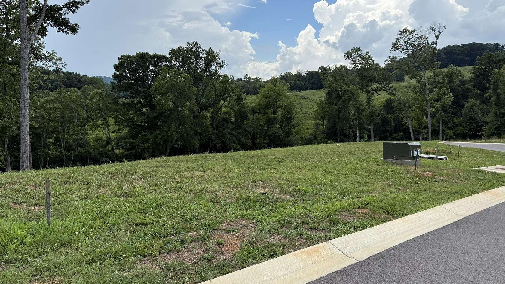 1.67 Acres of Residential Land for Sale in Morristown, Tennessee