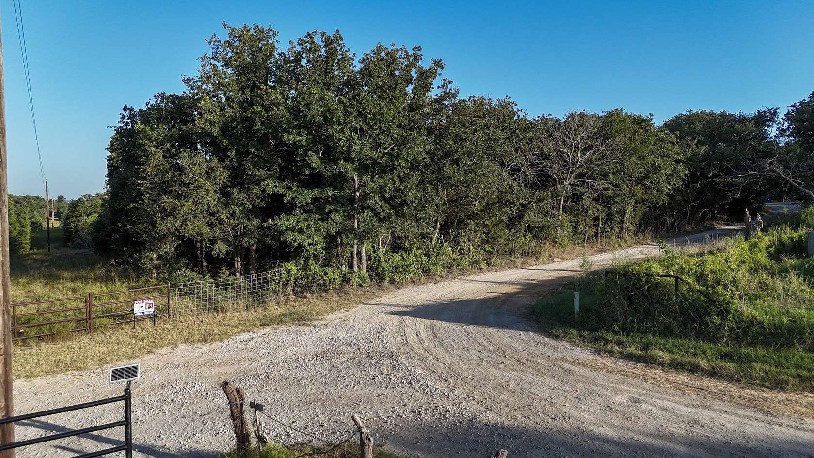 98 Acres of Land for Sale in Valley View, Texas