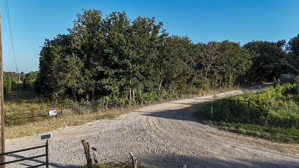 98 Acres of Land for Sale in Valley View, Texas