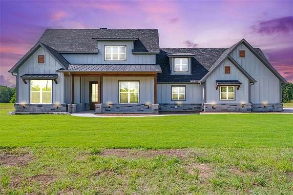 2.69 Acres of Residential Land with Home for Sale in Wills Point, Texas