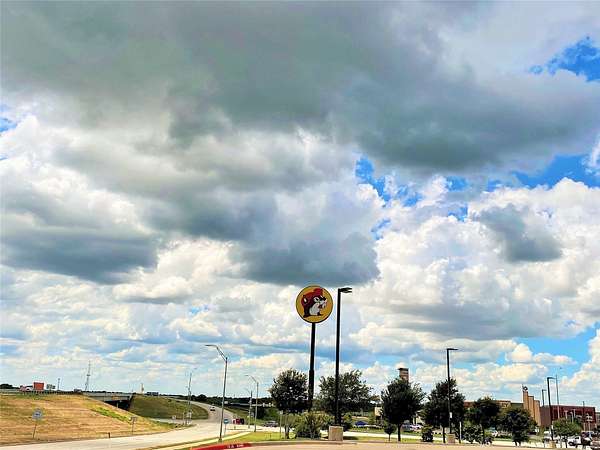 7 Acres of Residential Land for Sale in Terrell, Texas