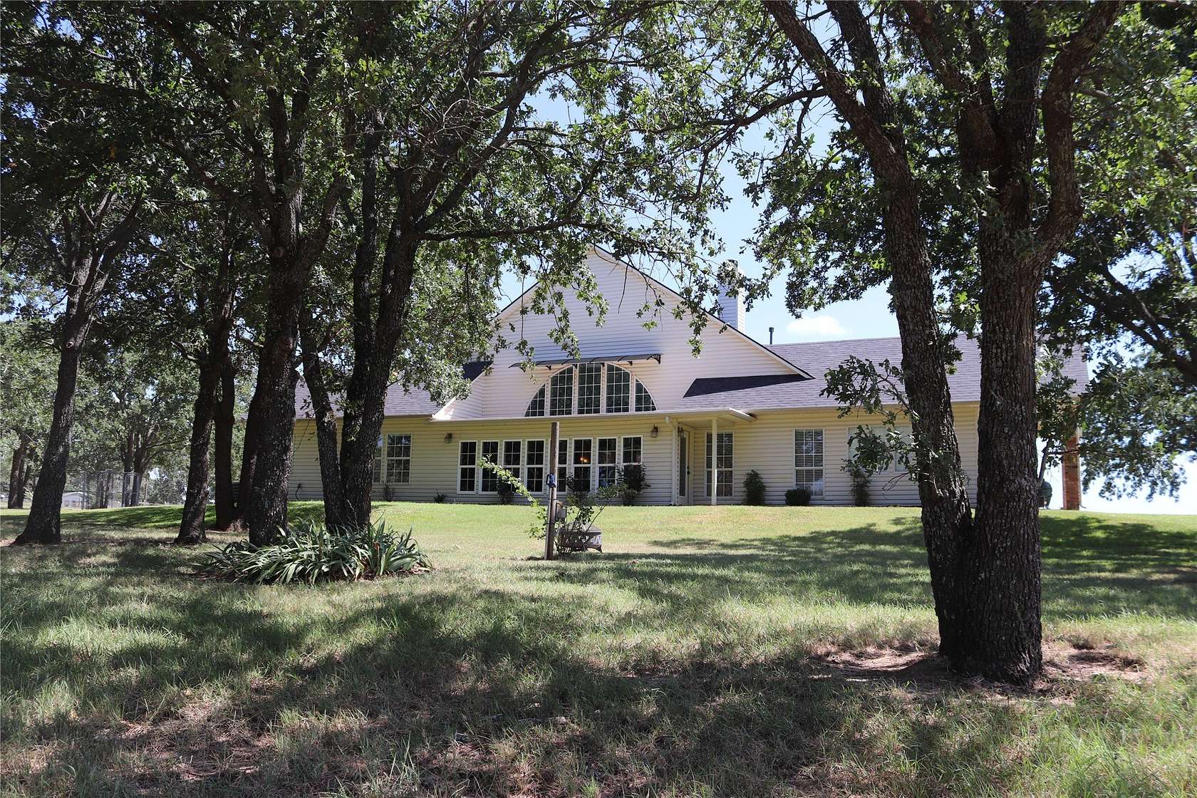 37 Acres of Land with Home for Sale in Sunset, Texas