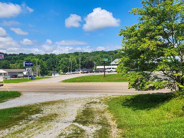 5 Acres of Land for Sale in Oneida, Tennessee