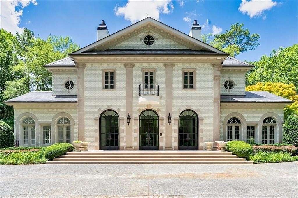 2.3 Acres of Residential Land with Home for Sale in Atlanta, Georgia