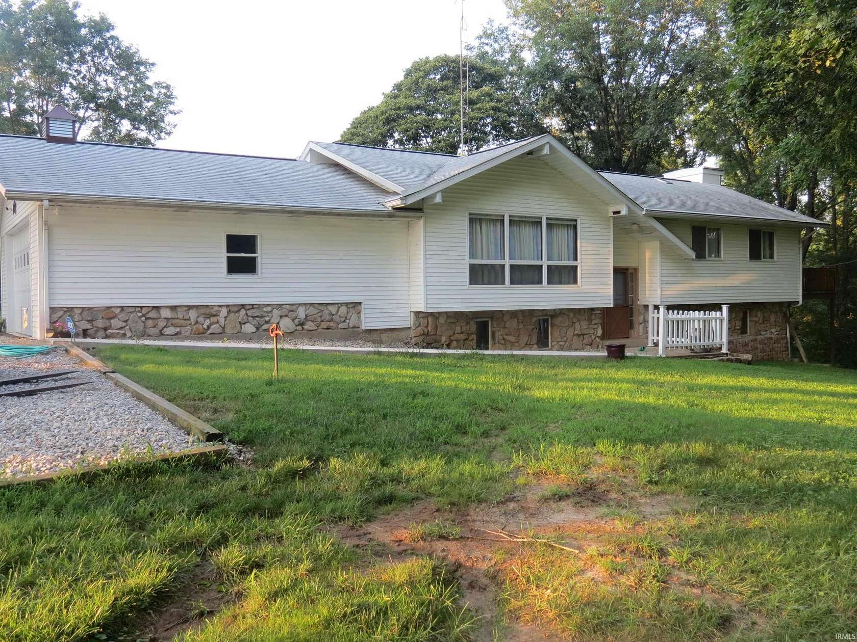 47.5 Acres of Land with Home for Sale in Petersburg, Indiana