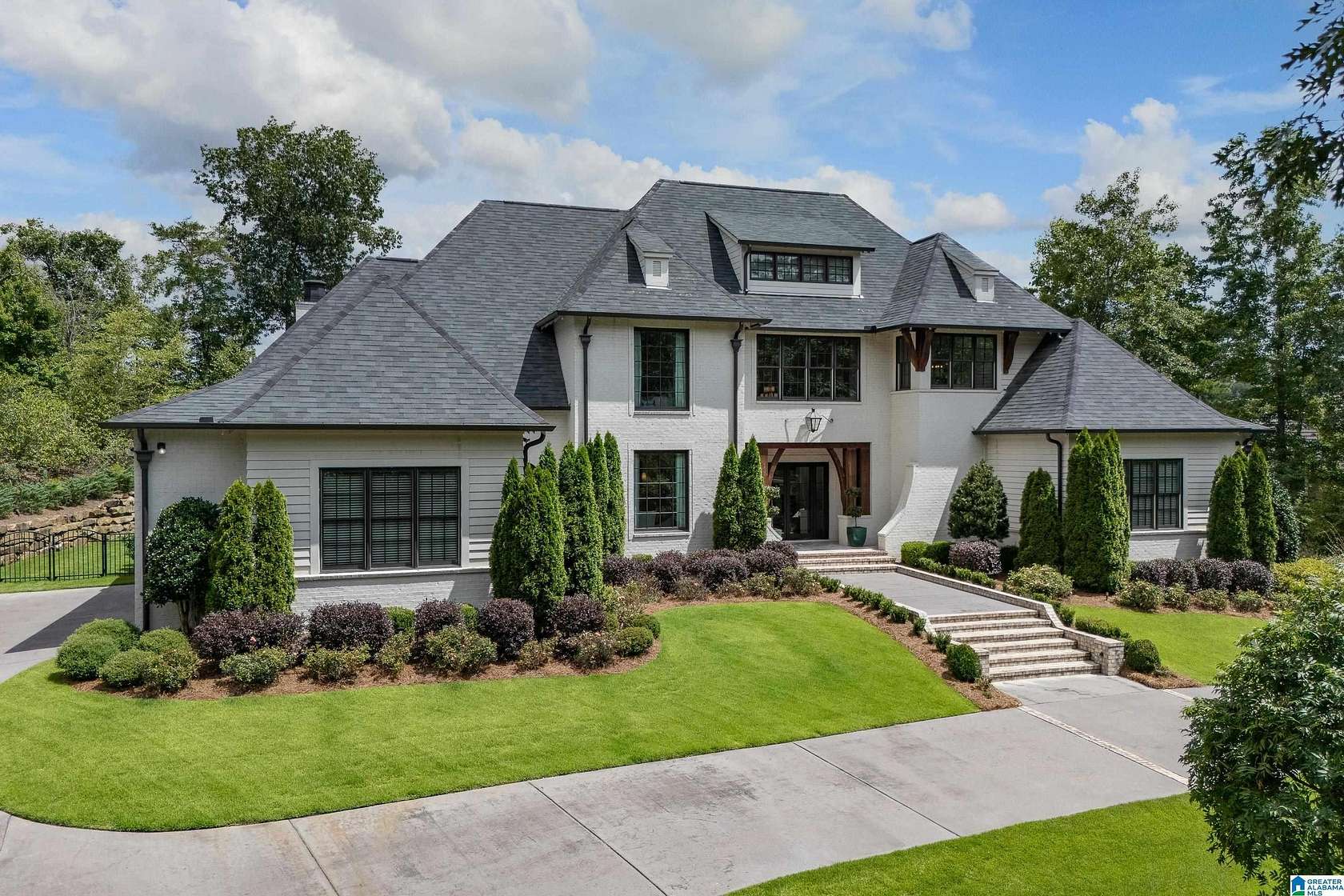 1.52 Acres of Land with Home for Sale in Vestavia Hills, Alabama