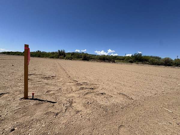 1 Acre of Residential Land for Sale in Pima, Arizona