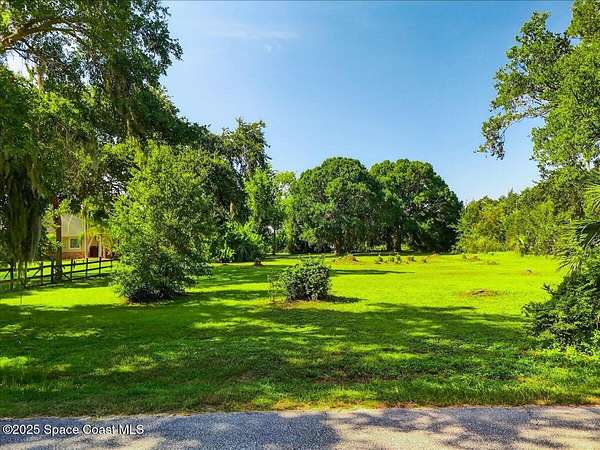 1.13 Acres of Residential Land for Sale in Mims, Florida