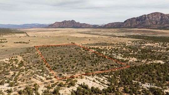 20 Acres of Land for Sale in Apple Valley, Utah