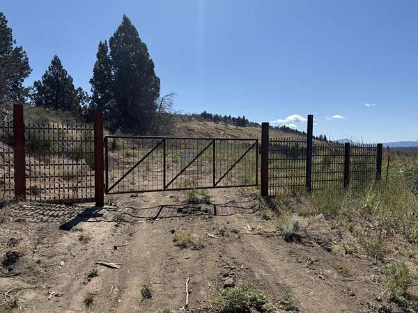82.5 Acres of Recreational Land for Sale in Chiloquin, Oregon