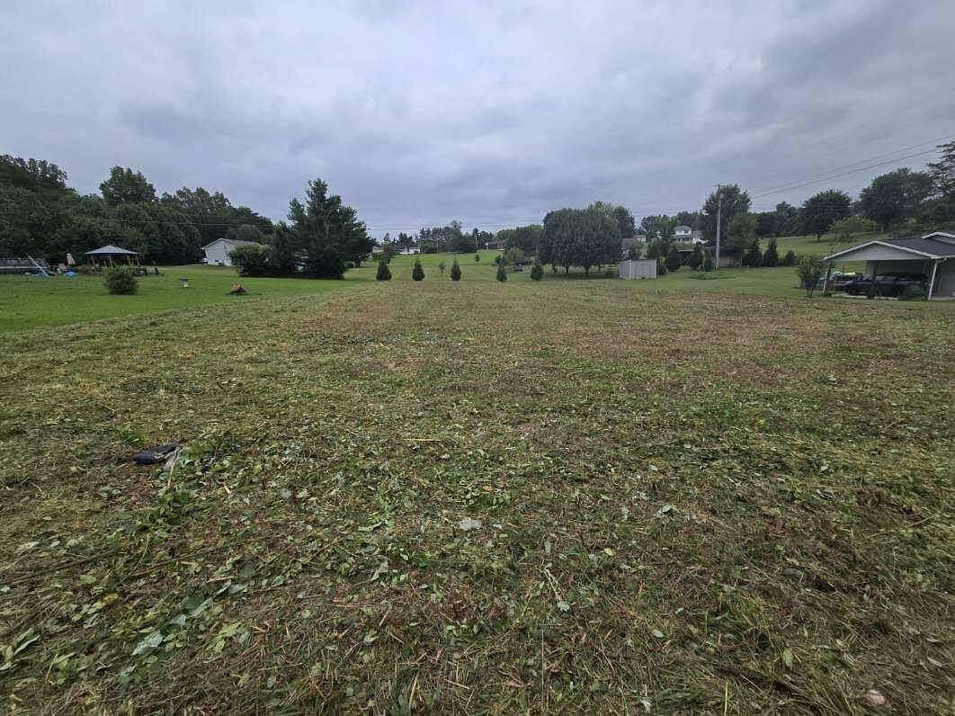 0.39 Acres of Residential Land for Sale in Albany, Kentucky