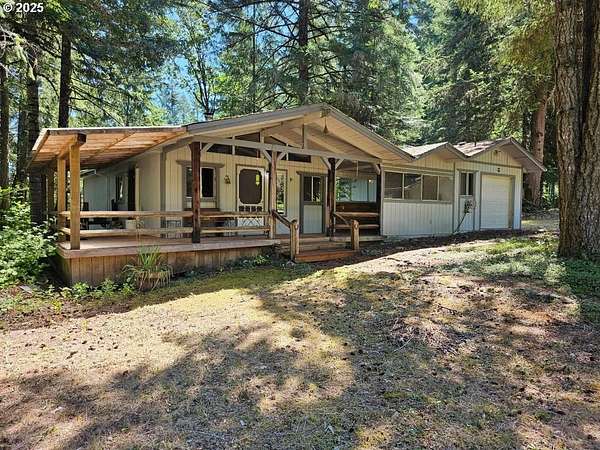 19.5 Acres of Land with Home for Sale in Dexter, Oregon