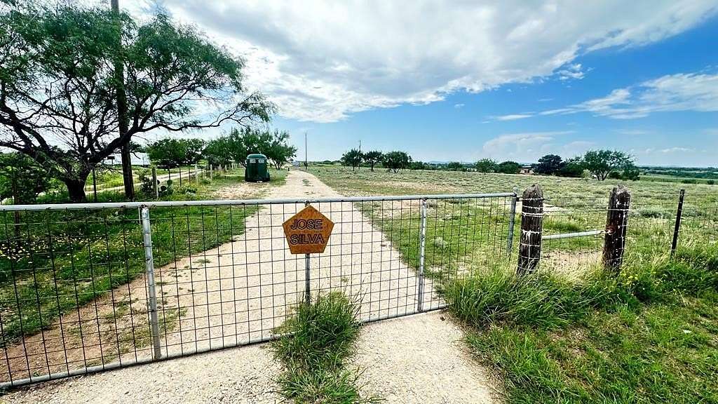 10 Acres of Land for Sale in San Angelo, Texas